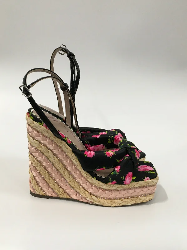 Rich Aesthetic Floral Print Sandals Heels Wedge Betsey Johnson, Size 5.5