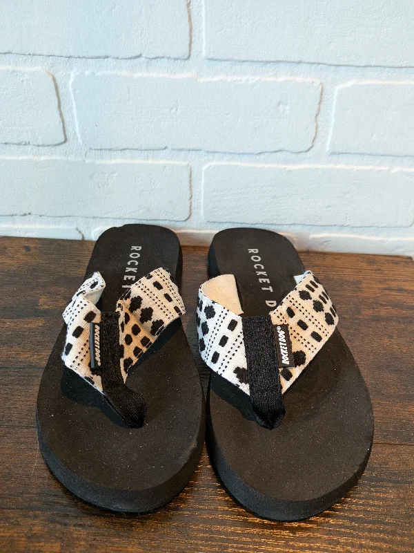 Polished Look Black Sandals Flip Flops Rocket Dogs, Size 7