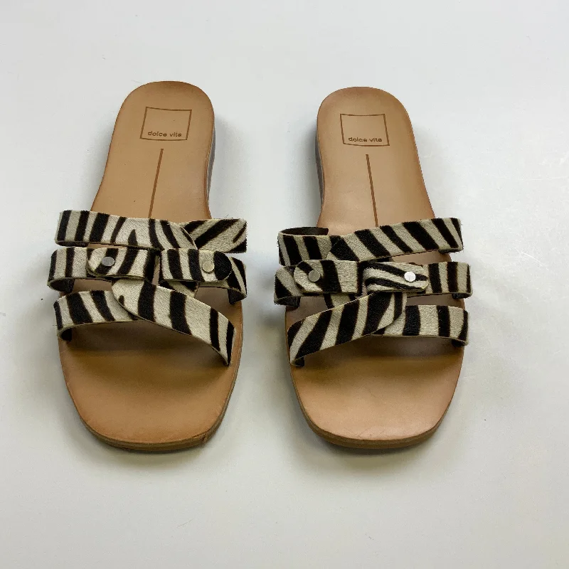 Fashion Focused Animal Print Sandals Flip Flops Dolce Vita, Size 8
