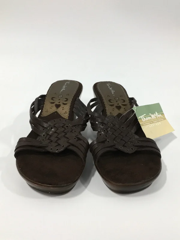 Graceful Poise Brown Sandals Heels Wedge Thom Mccann, Size 7.5