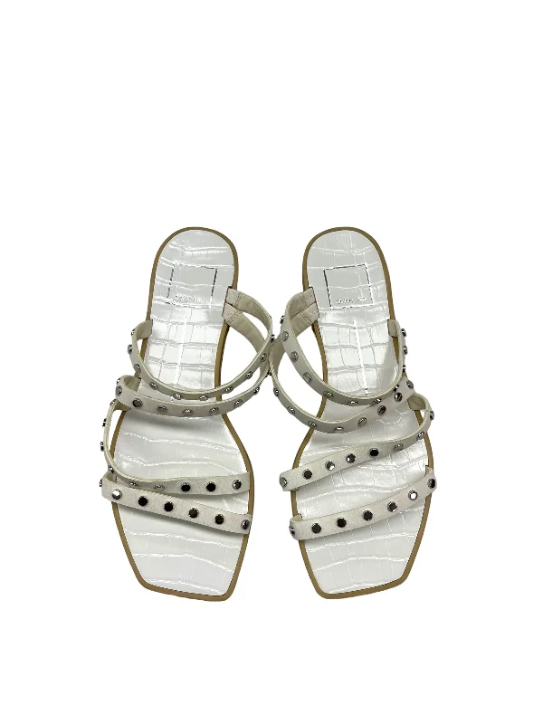 Runway Ready White Sandals Flip Flops Dolce Vita, Size 7