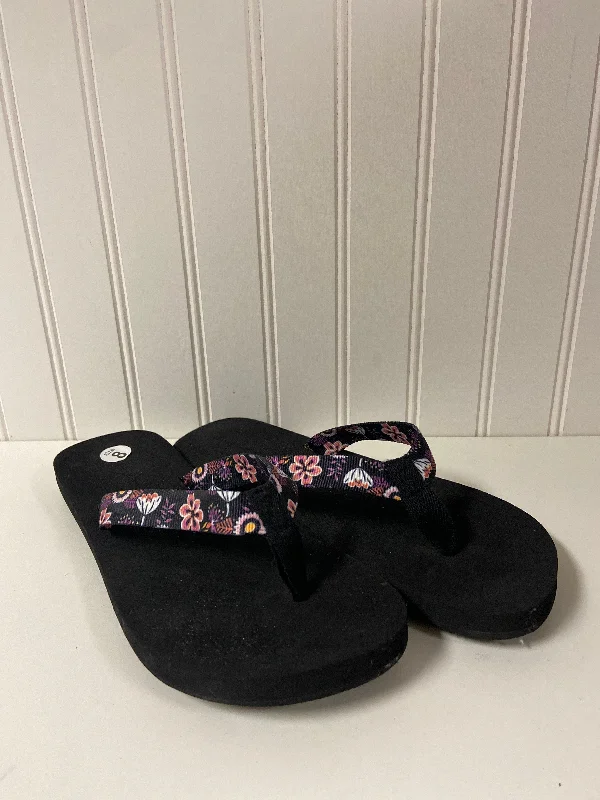 Sleek Sophistication Black Sandals Flip Flops Vera Bradley, Size 8