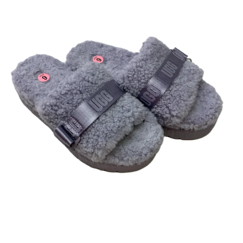 Fashion Enthusiast Purple  Sandals Designer By Ugg  Size: 9