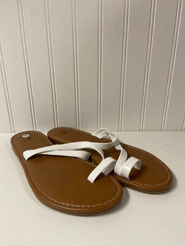 Vintage Glam White Sandals Flip Flops Shade & Shore, Size 10