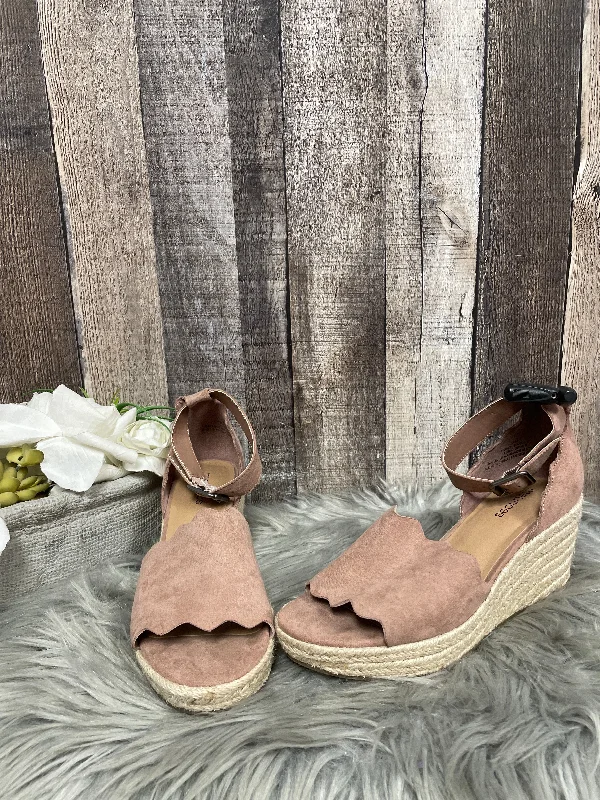 Street Style Mauve Sandals Heels Wedge Maurices, Size 6.5