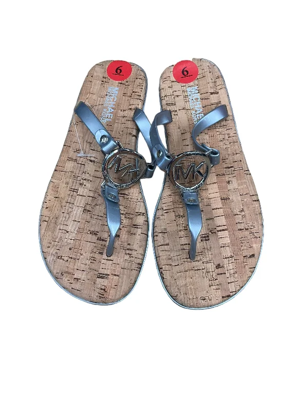 Soft Elegance Silver Sandals Flip Flops Michael By Michael Kors, Size 6