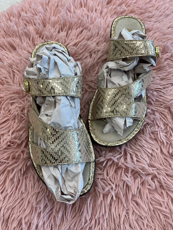 Vintage Style Gold Sandals Heels Wedge Alegria, Size 7.5