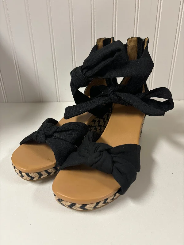 Art Deco Black & Tan Sandals Designer Ugg, Size 7