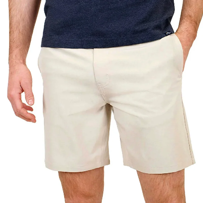 Mountain and Isles Men's Hybrid 8" Shorts