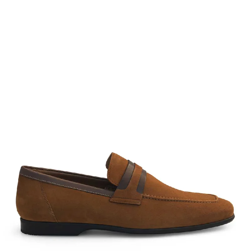 Versatile Glamour Suede Rubber Sole Loafer