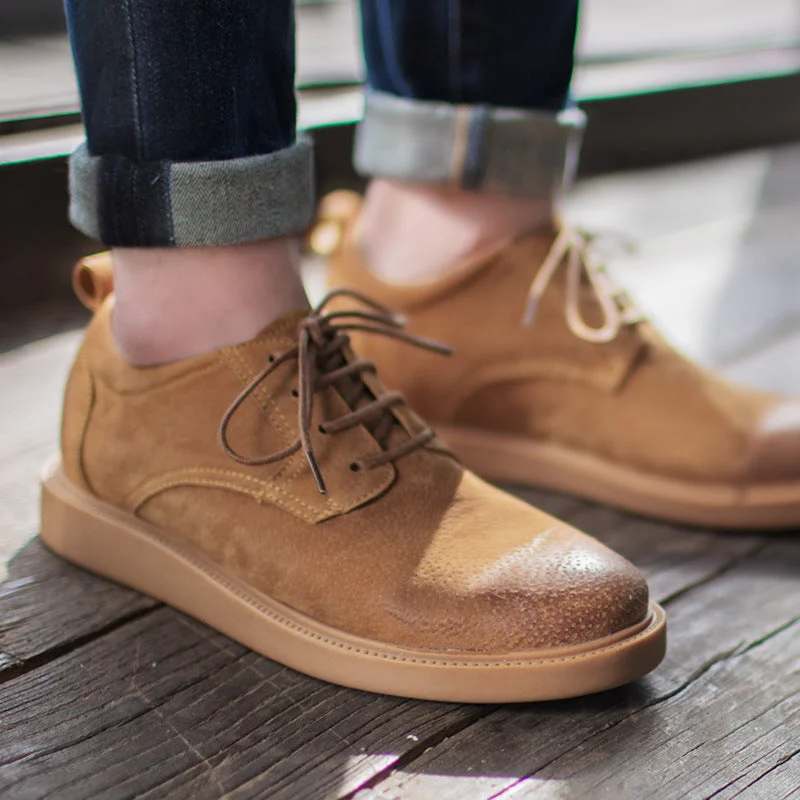 Edgy Look Men Solid Flat Leather Flat Casual Shoes