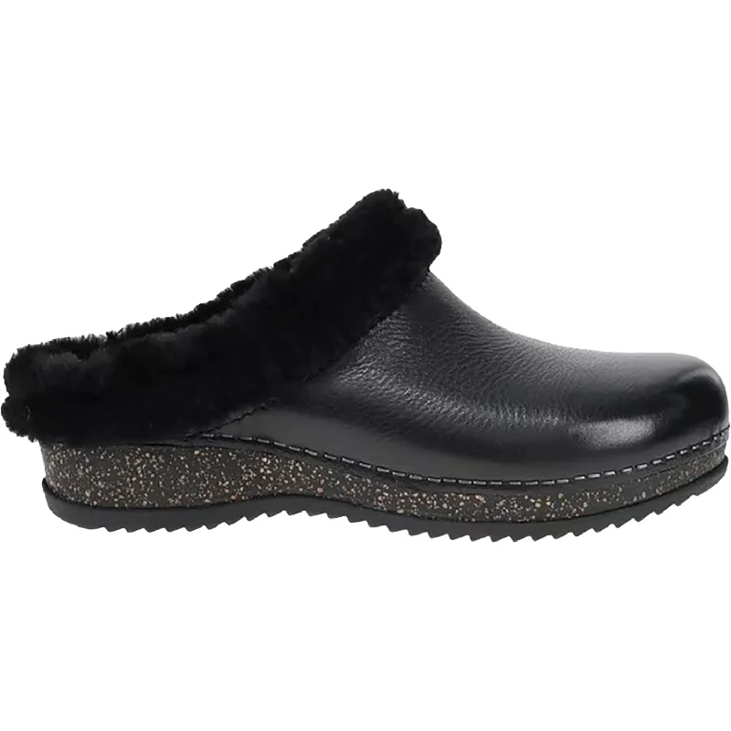 Trendsetting Look Women's Dansko Magda Black Wazy Milled
