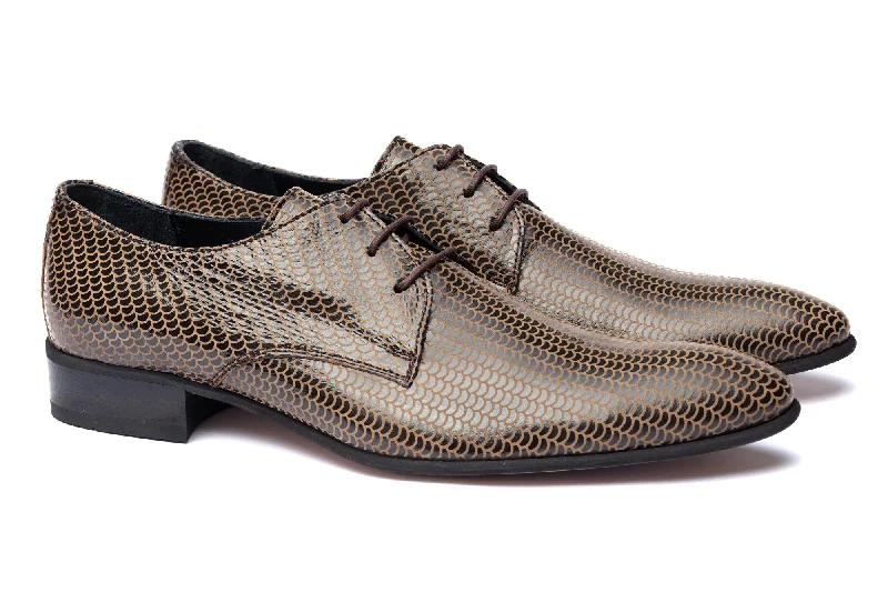 Stylish Detailing The Leonard Shoes