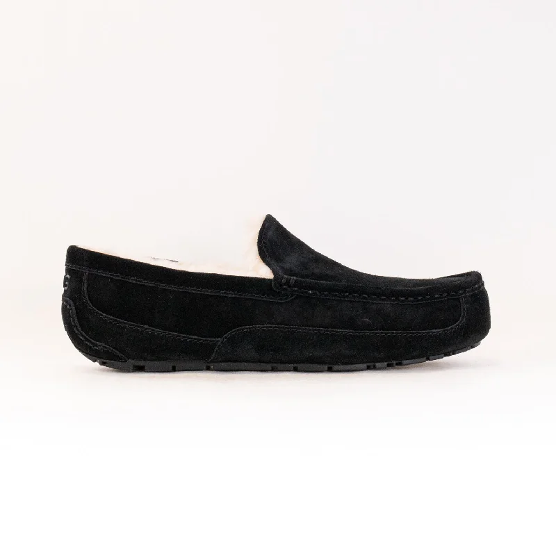 Sophisticated Appeal UGG Ascot (Men's) - Black