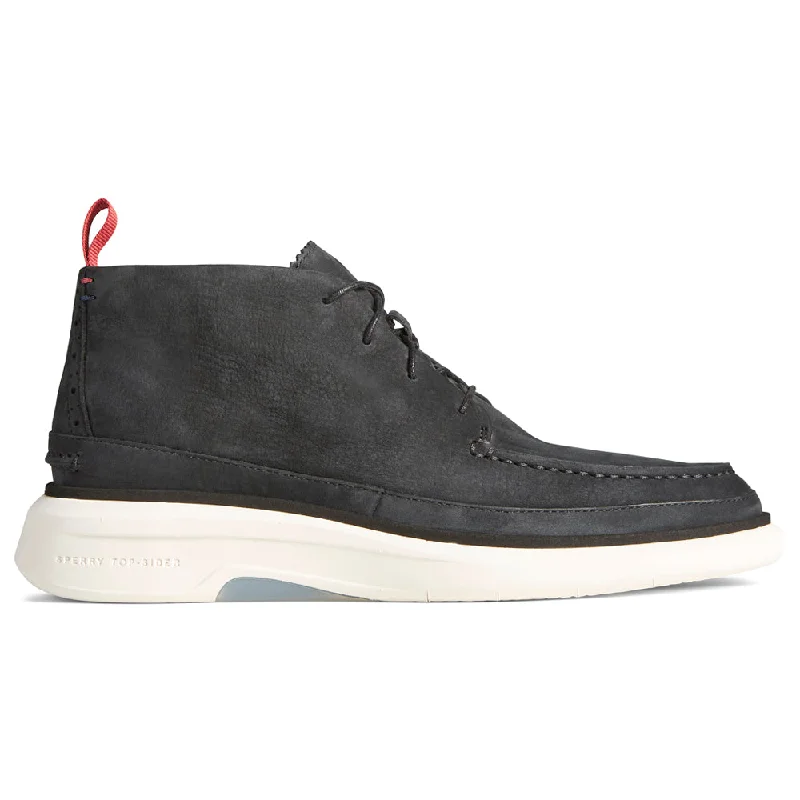 High Fashion Gold Cup Commodore Plushwave Round Toe Chukka Boots
