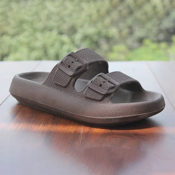 Trendsetting Look Brown Soft Slippers for men