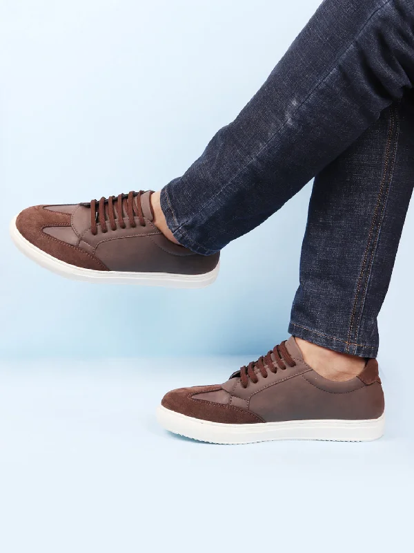 Distinctive Patterns Men Brown Lace-Up Low Top Classic Sneakers Casual Shoes