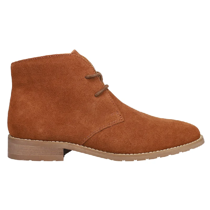 Fashion Forward Opie Round Toe Chukka Boots