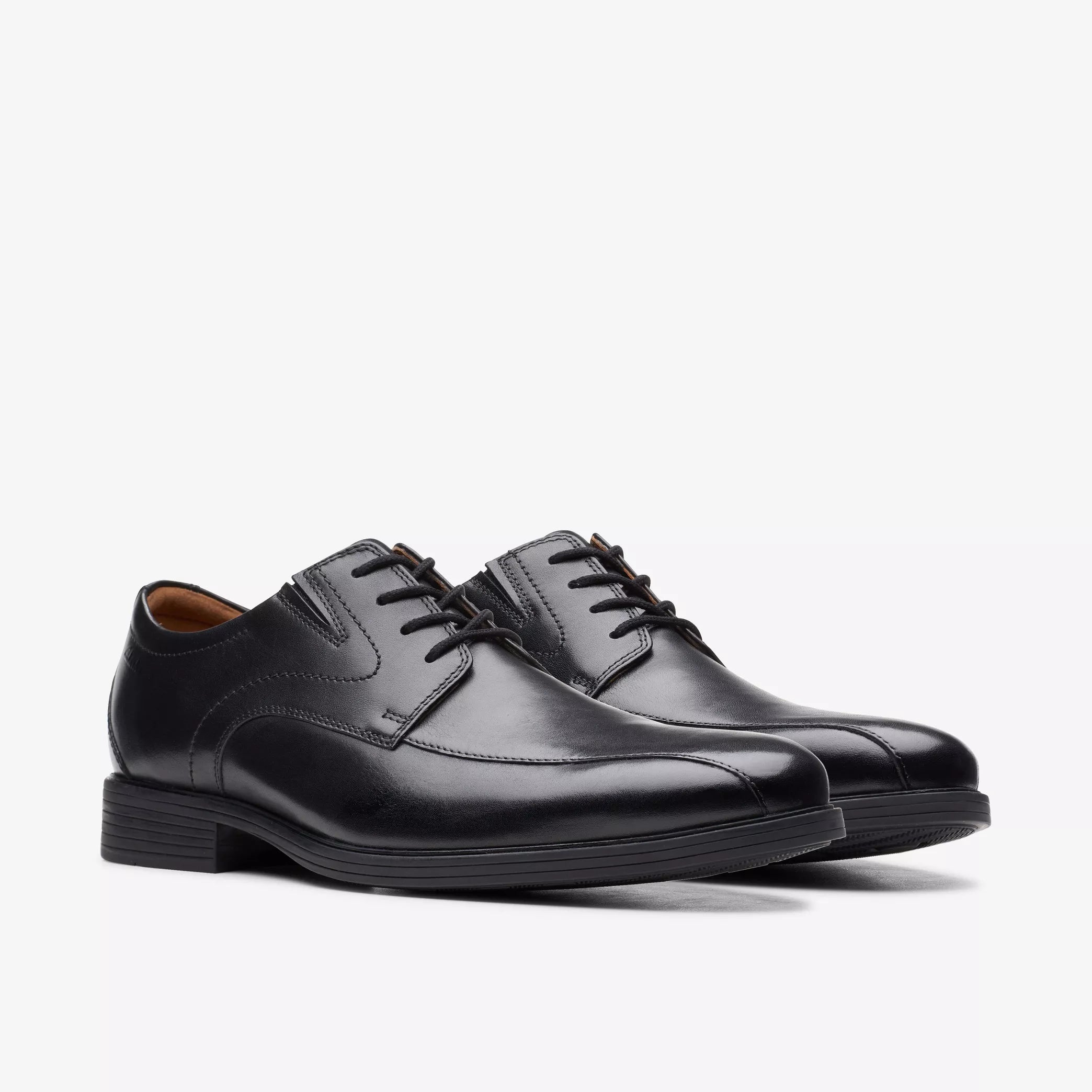 Timeless Beauty Clarks Whiddon Pace 52909